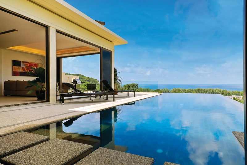 Luxury villas with sea views on Naithon