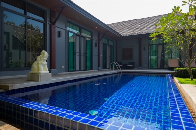 Brand new villa with 3 bedrooms in Nai Harn