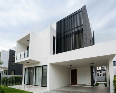New modern villa in Laguna