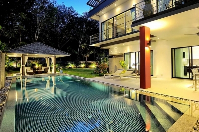 Luxury villas with beautiful views of Bang Tao